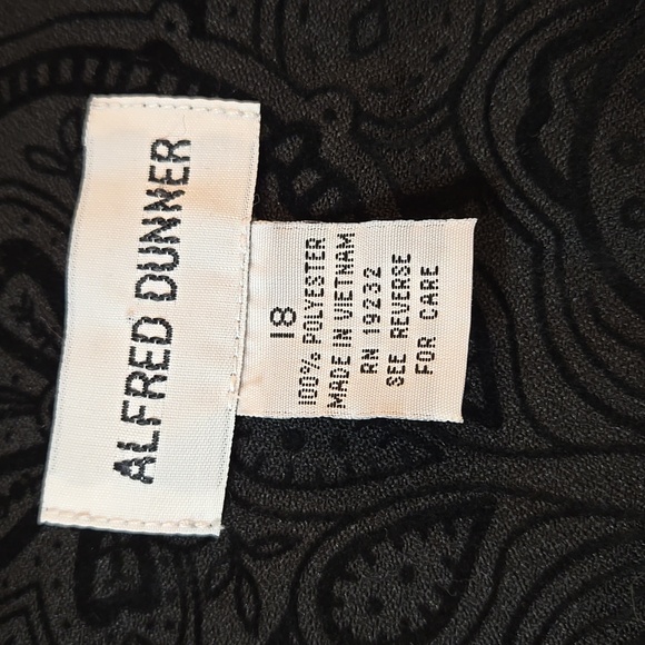 Alfred Dunner Velvet jacket - Picture 4 of 4